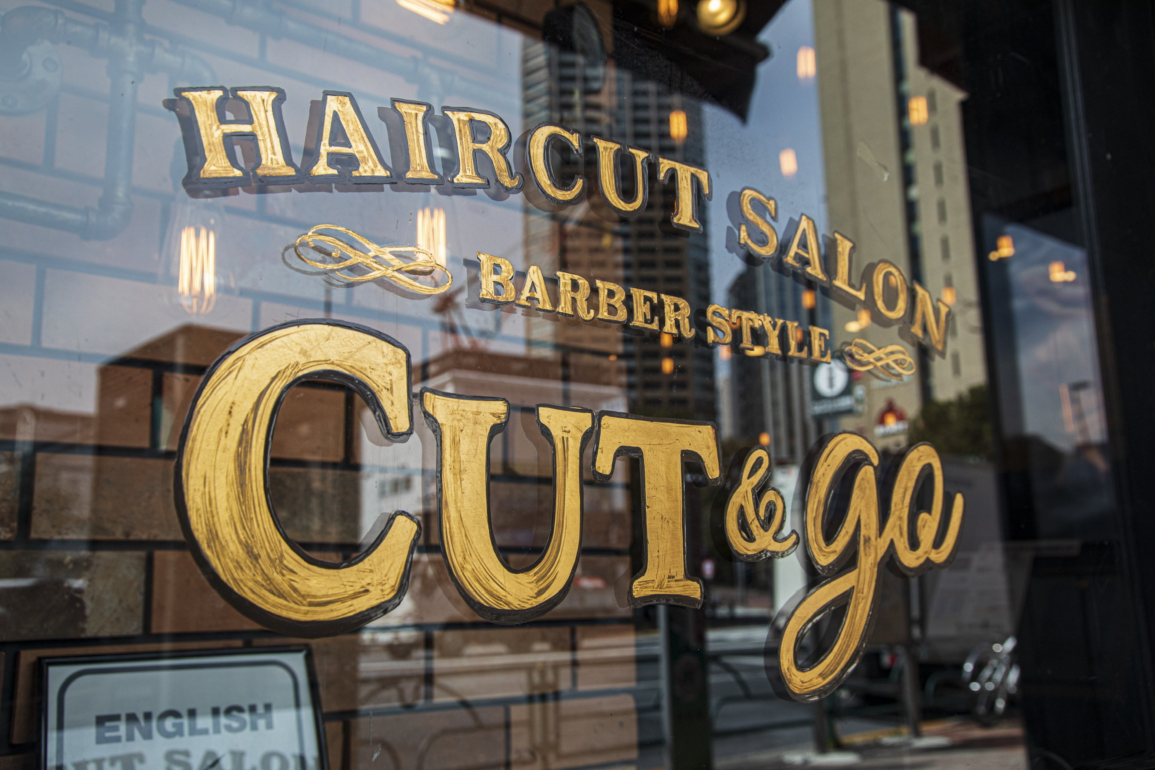 CUT&GO カットアンドゴー　1000円カット　1000円床屋　安い